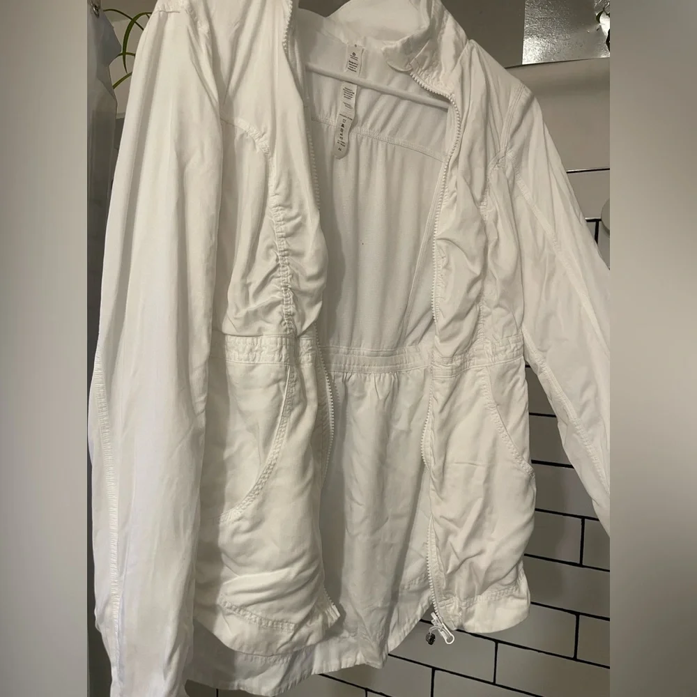 Lululemon Jacket - Picture 1 of 3